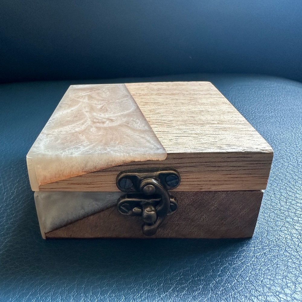Beautiful Woden ring holder